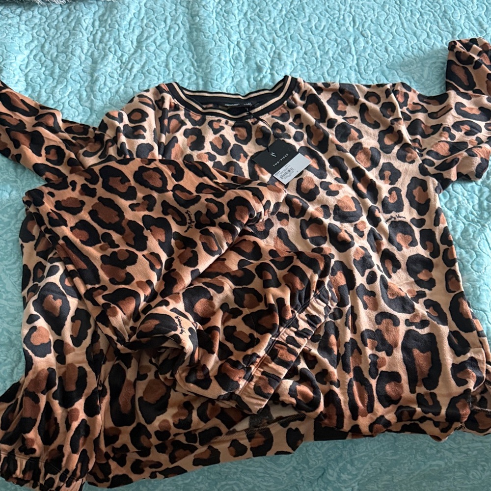Simply Vera Vera Wang Leopard-Print Pajama Set in Brown & Black